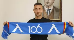 {{ otherArticle[0].article.title }}