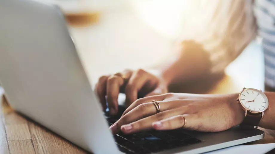 Изследване: В България и Румъния най-рядко се доверяват на здравна информация онлайн  