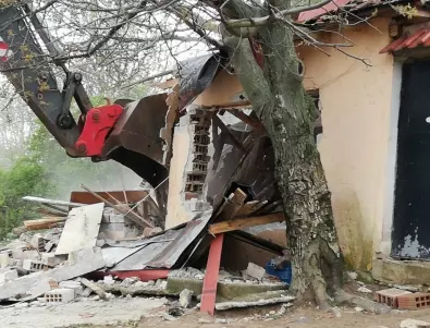 През август премахват още близо 100 незаконни постройки в старозагорския квартал „Лозенец“ 