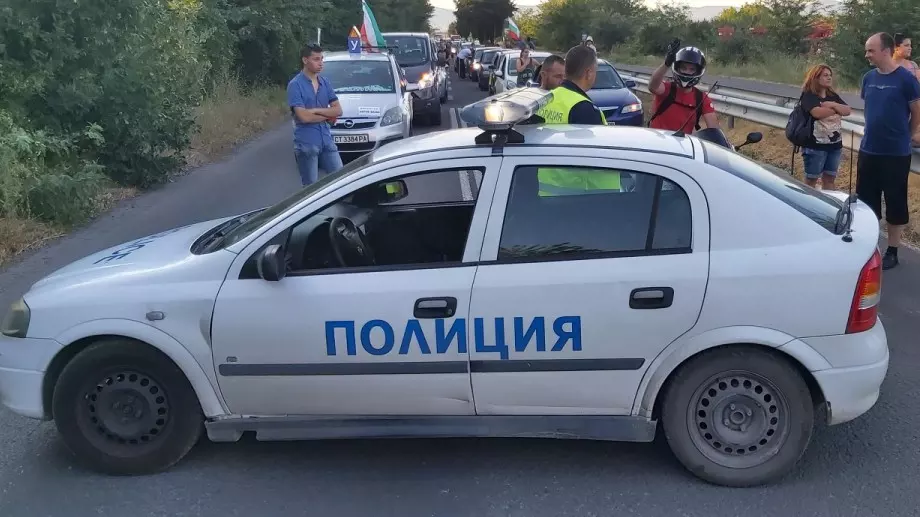 Изпратиха жандармерия при протестиращите на ГКПП "Капитан Андреево"