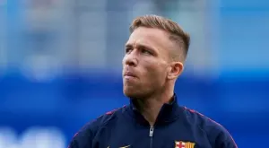 {{ otherArticle[0].article.title }}