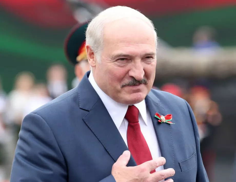 Лукашенко заплаши протестиращите, че ще ги остави без ръце, ако пипнат войник