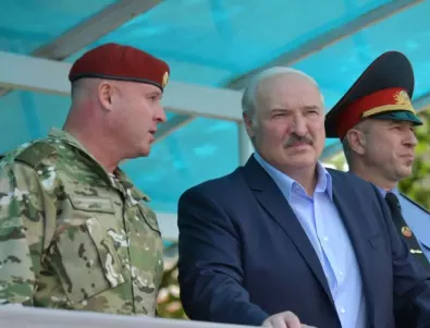 Лукашенко засилва сигурността на границата заради опасения от войски на НАТО 