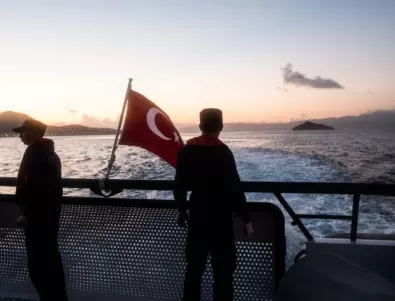 Гърция и Турция си размениха предупредителни изстрели в Егейско море