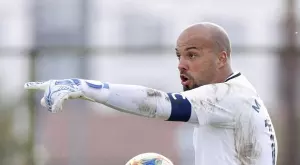 {{ otherArticle[0].article.title }}