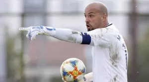 {{ otherArticle[0].article.title }}