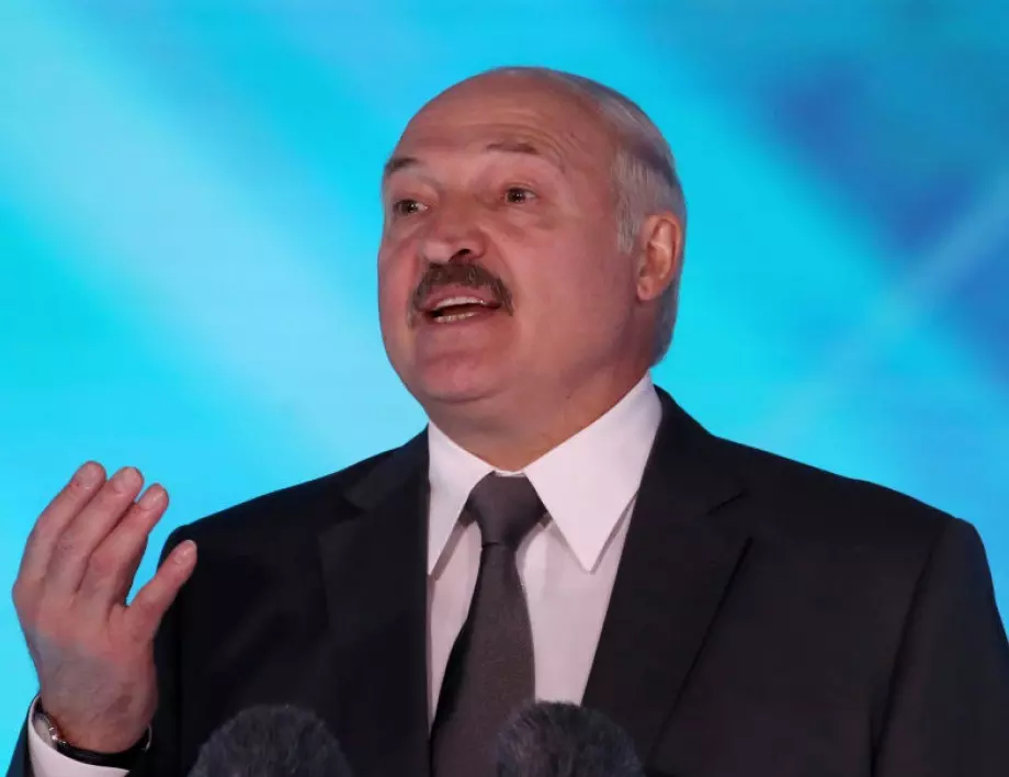НАТО: Лукашенко излага на риск живота на мигрантите