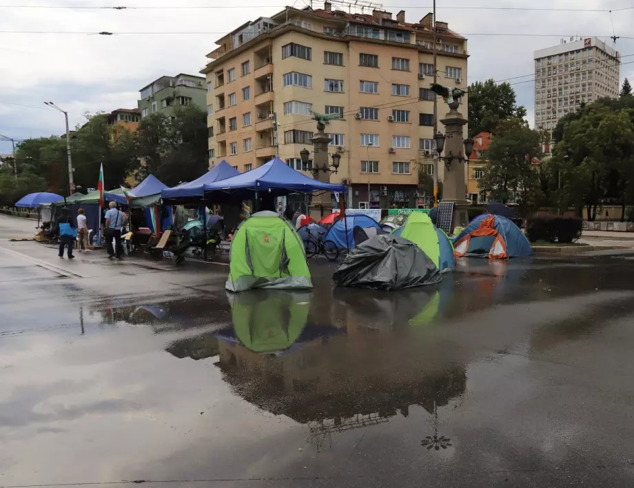 МВР премахна палатковите лагери в София, Пловдив и Варна (ВИДЕО)