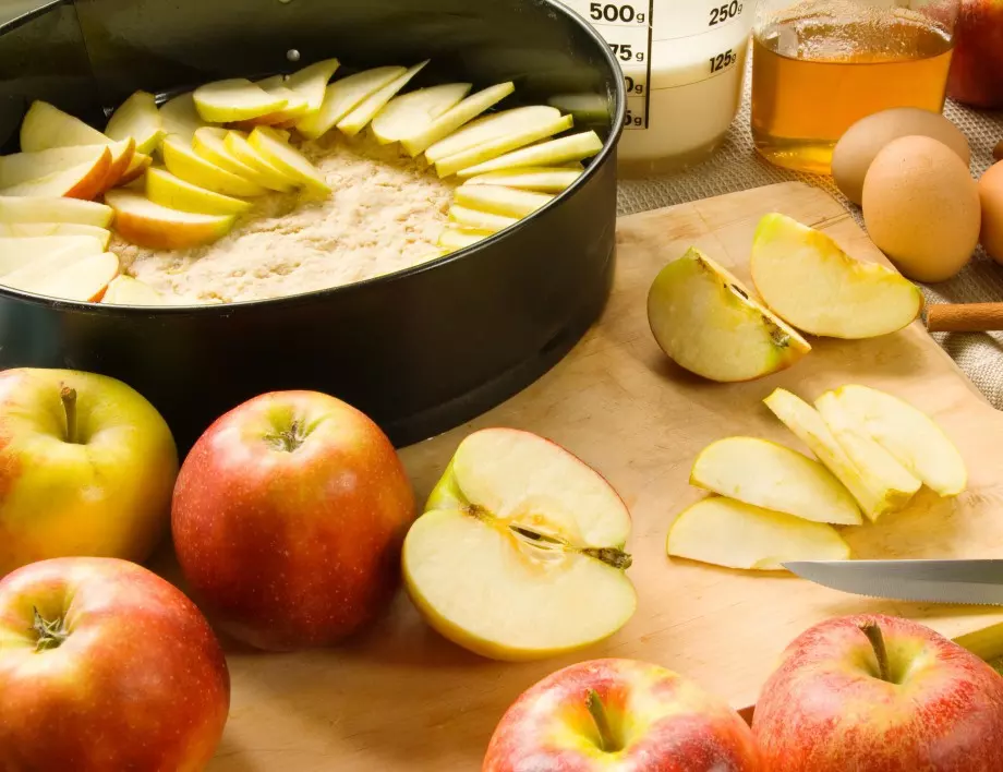 Най-лесната рецепта за обърнат ябълков пай