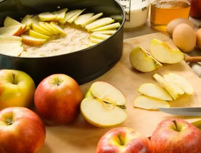 Вкусен ябълков пай с карамелизирано масло