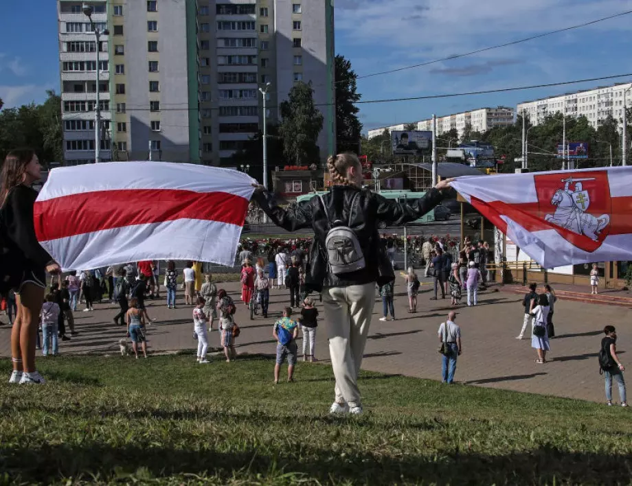Червеният кръст порица Литва за връщането на мигранти от Беларус 
