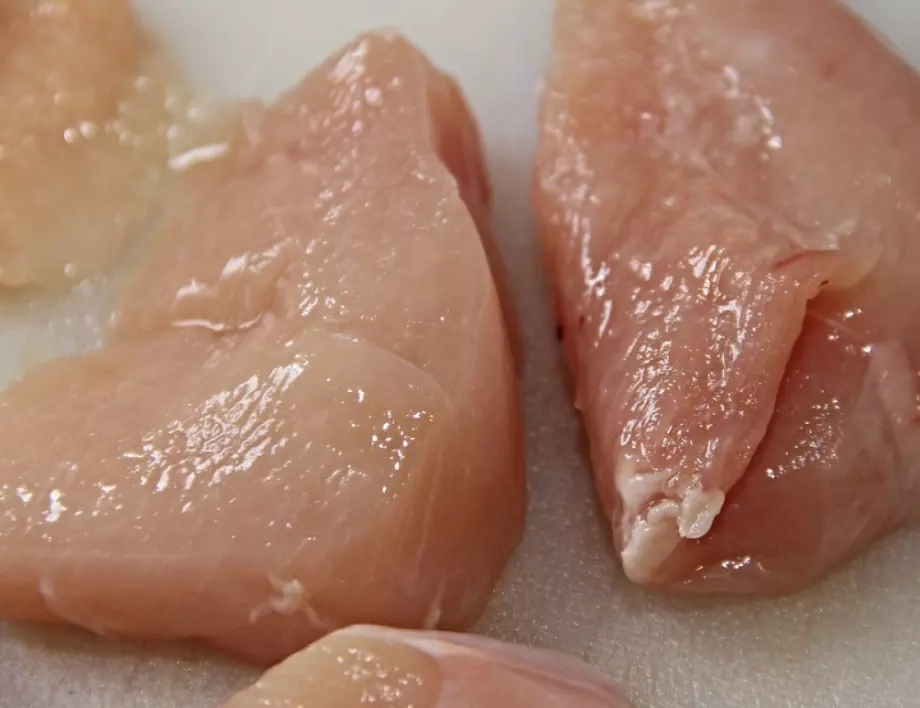 Ръст на сигналите за заразено със салмонела пилешко месо
