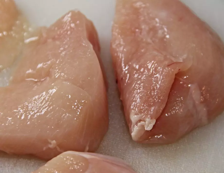 Наистина ли пилешкото месо става отровно, ако го измиете?
