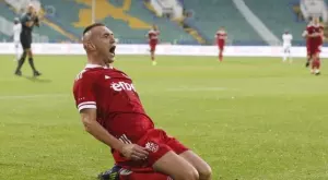 {{ otherArticle[0].article.title }}