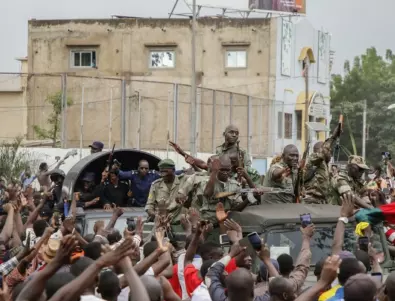 Освободиха четирима отвлечени и задържани в Мали 