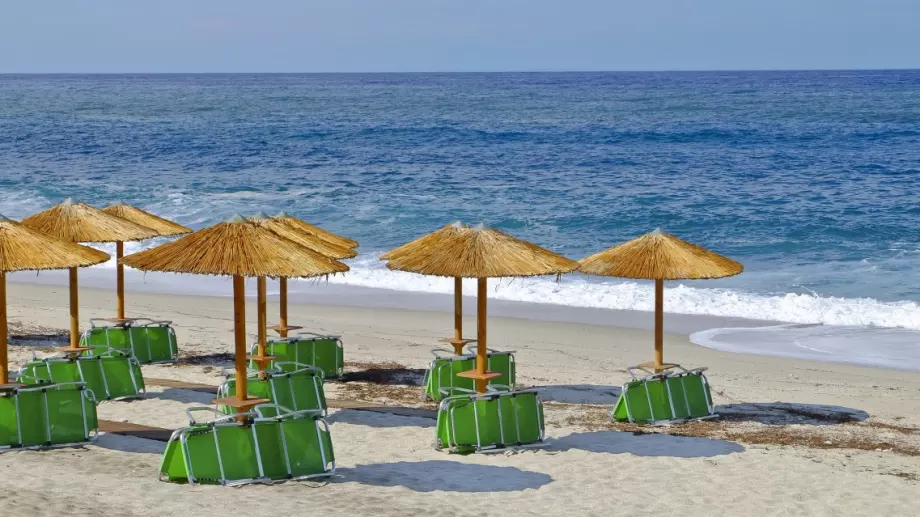 МОН спира летните лагери в 20 "оранжеви" области