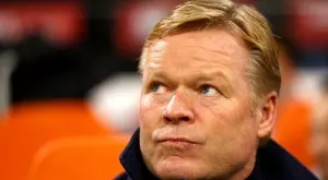 Роналд Куман държи да привлече халф на Ливърпул в Барселона