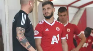 {{ otherArticle[0].article.title }}