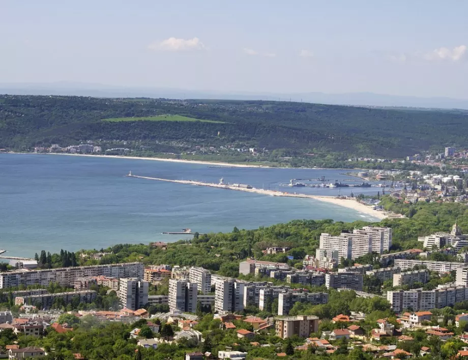 Доброволци ще се включат в почистването на крайбрежната зона край Варна от пластмаси и отпадъци
