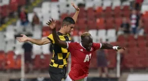 {{ otherArticle[0].article.title }}