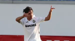 {{ otherArticle[0].article.title }}