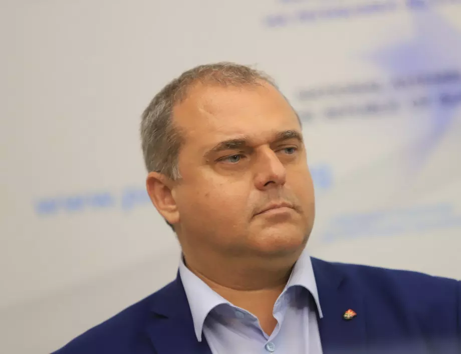 Искрен Веселинов,ВМРО: Категорично заставам зад правото на арменците да отстояват своите духовни граници