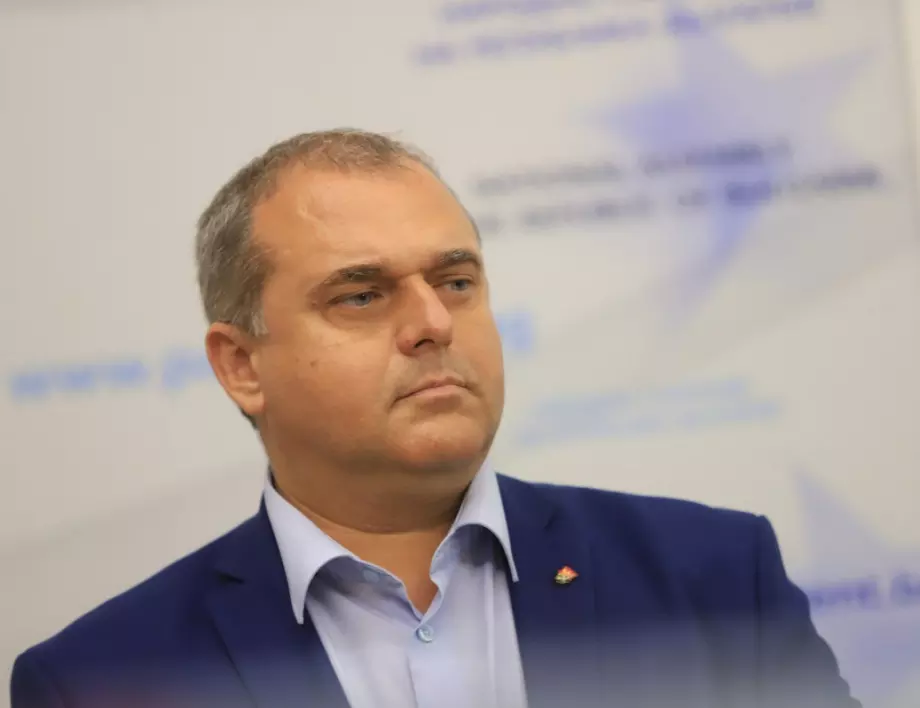 Искрен Веселинов, ВМРО: Ето че партиите на „промяната“ се превърнаха в обслужващ персонал на ДПС