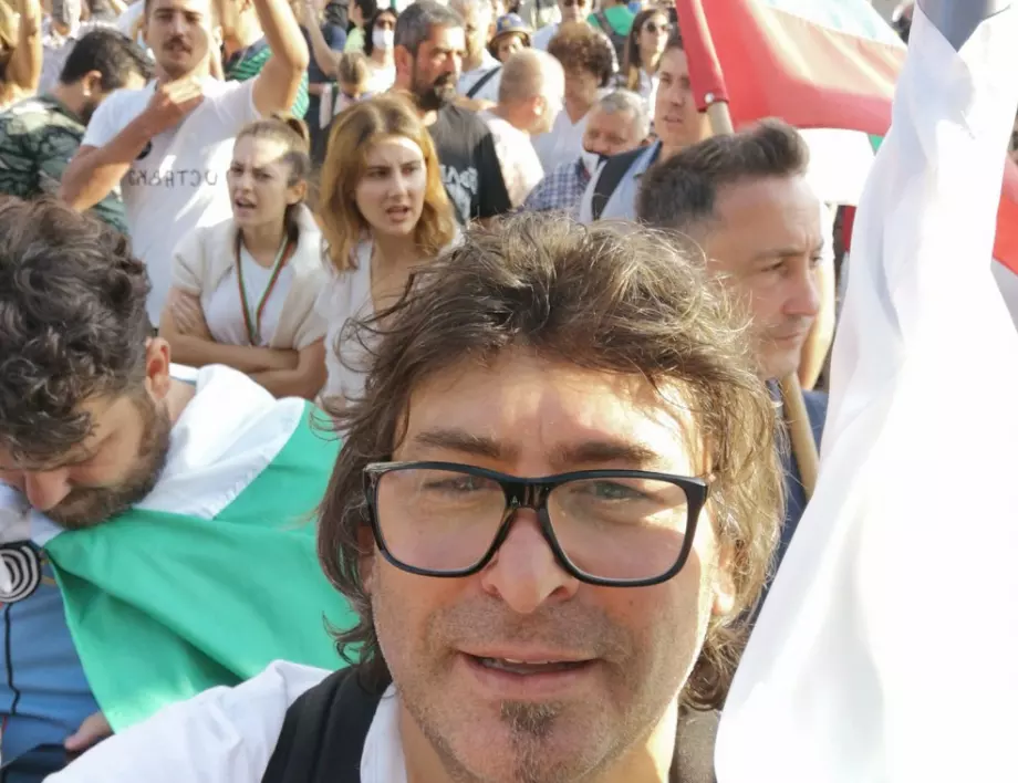 Арестуваха представители на "Възраждане" и "Демократична България" по време на протеста