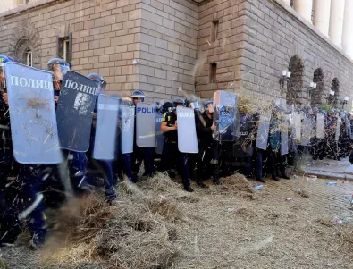 Световни медии: Протестиращите в България не отстъпват – настояват за оставка на правителството 