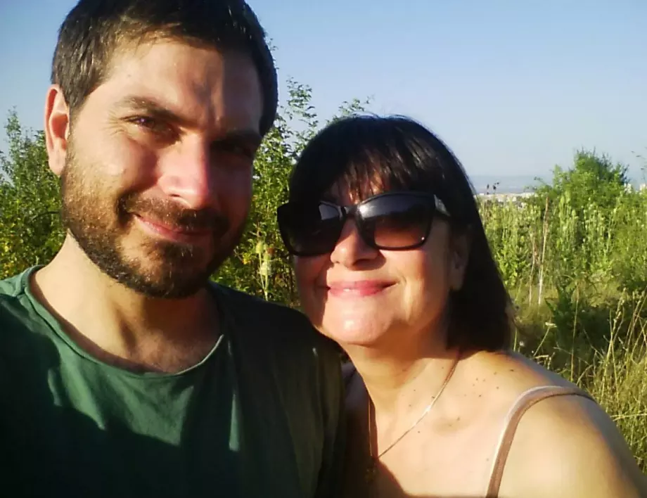 Майката на арестуван и бит журналист: Мутрата Борисов ще разбере какво значи майка да застане срещу него