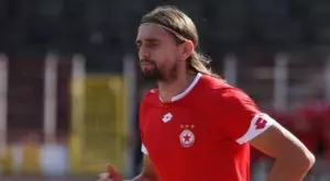 Освободиха Бранеков, след като бе задържан за хвърляне на паве на протест