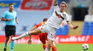 {{ otherArticle[0].article.title }}