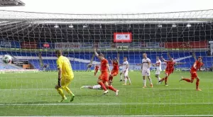 {{ otherArticle[0].article.title }}