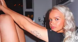 {{ otherArticle[0].article.title }}