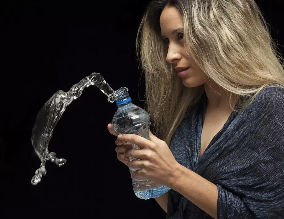 Диетолог: Не пийте вода от пластмасова бутилка