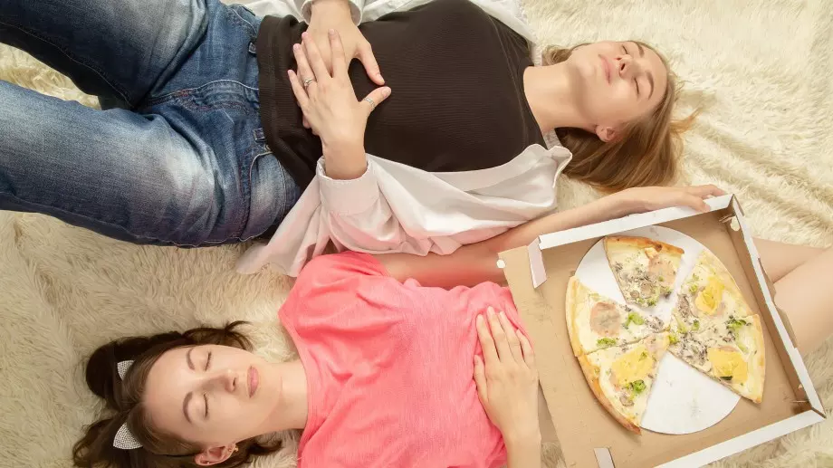 Ядем пицата грешно - ето как е правилно
