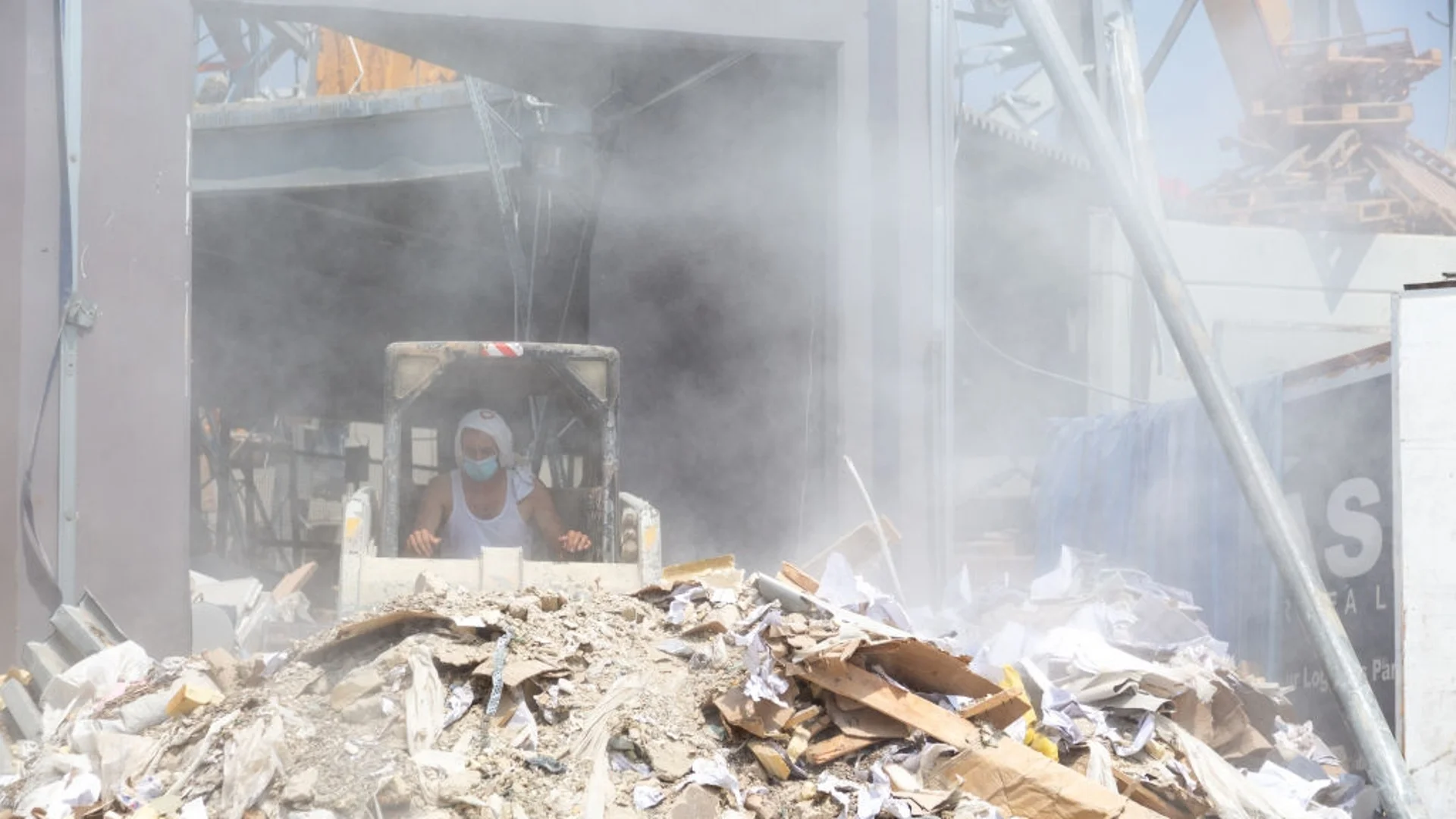 Ливан помоли "Хизбула" да не отговаря на израелския удар, убил човек №2 на "Хамас"