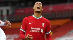 Легенда на Ливърпул настоя за спешен трансфер през зимата, посочи заместника за Ван Дайк