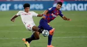 Барселона и Реал Мадрид ще спорят за защитник на Севиля