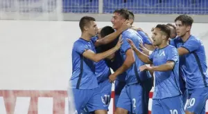 {{ otherArticle[0].article.title }}