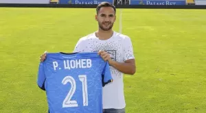 {{ otherArticle[0].article.title }}