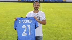 {{ otherArticle[0].article.title }}