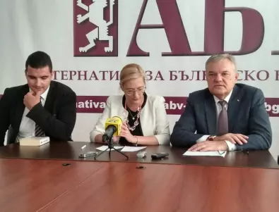 За подготвяно разграбване на правителствена болница алармира Румен Петков