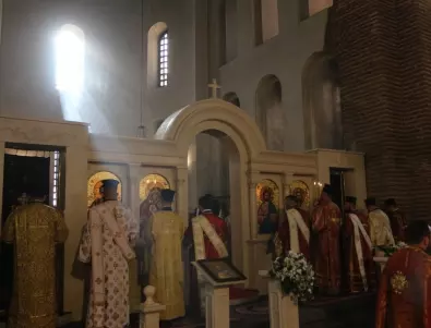 Патриарх Неофит отслужи тържествена литургия в чест на Св. мъченици Вяра, Надежда и Любов и майка им София