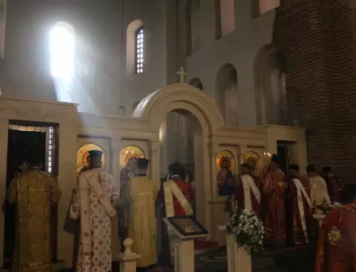 Частица от мощите на Св. Георги, идва от Гърция в София
