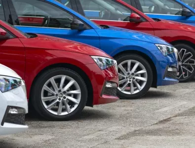 Продажбите на нови автомобили в ЕС се сринаха 