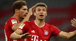 Нюкасъл и Евертън в пряк спор за Томас Мюлер