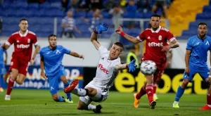 {{ otherArticle[0].article.title }}