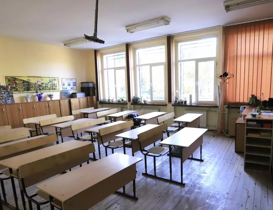 И Втора английска езикова гимназия в София с първи случай на коронавирус