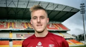 Тибо Вион - бекът-нападател, който тренира с Хълк, игра с Погба и впечатли Порто и Дортмунд 